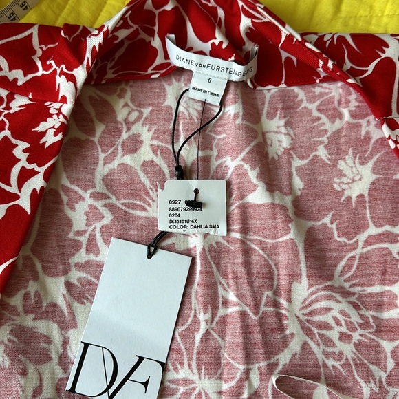 Diane von Furstenberg wrap dress - Picture 7 of 9